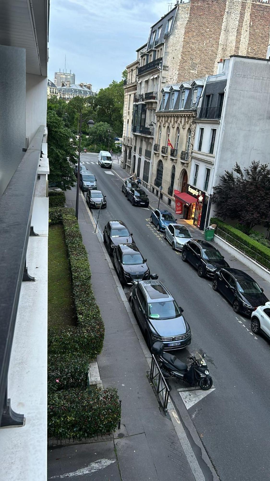 Moderne Avec Terrasse - Avenue Foch, 75016 Appartamento
